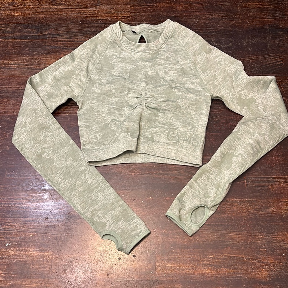 Gymshark cropped shirt